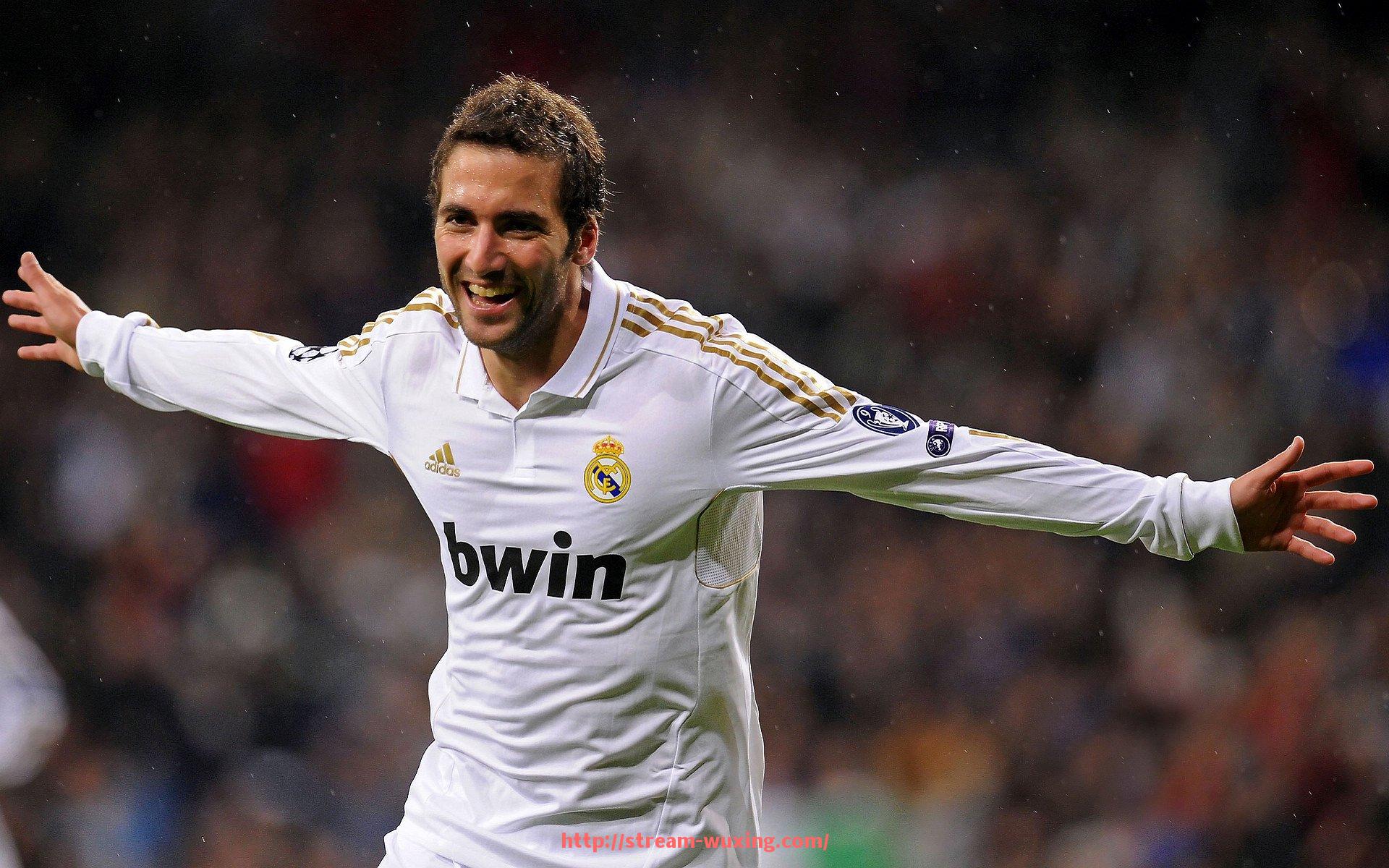 五星体育直播-世俱杯无球跑位与战术配合实例精选:经典镜头中的团队默契